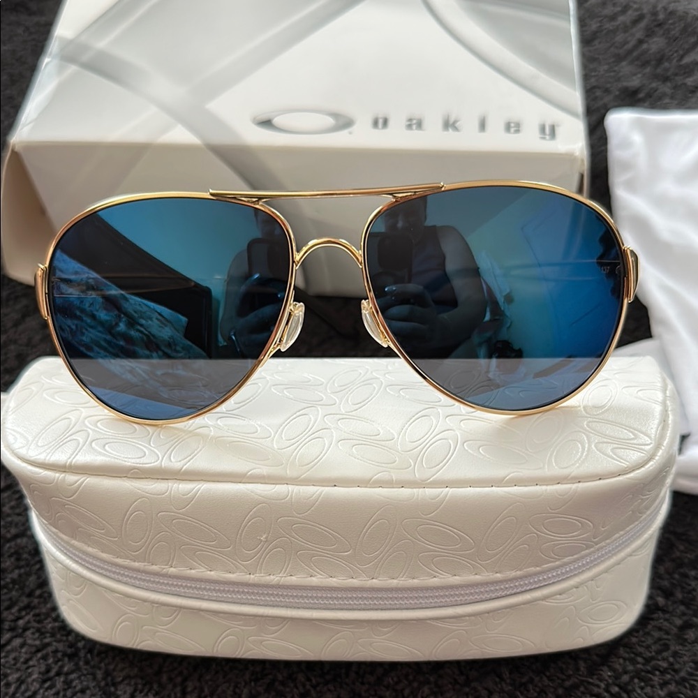 Oakley Gold Blue Aviator Sunglasses with Double Bridge